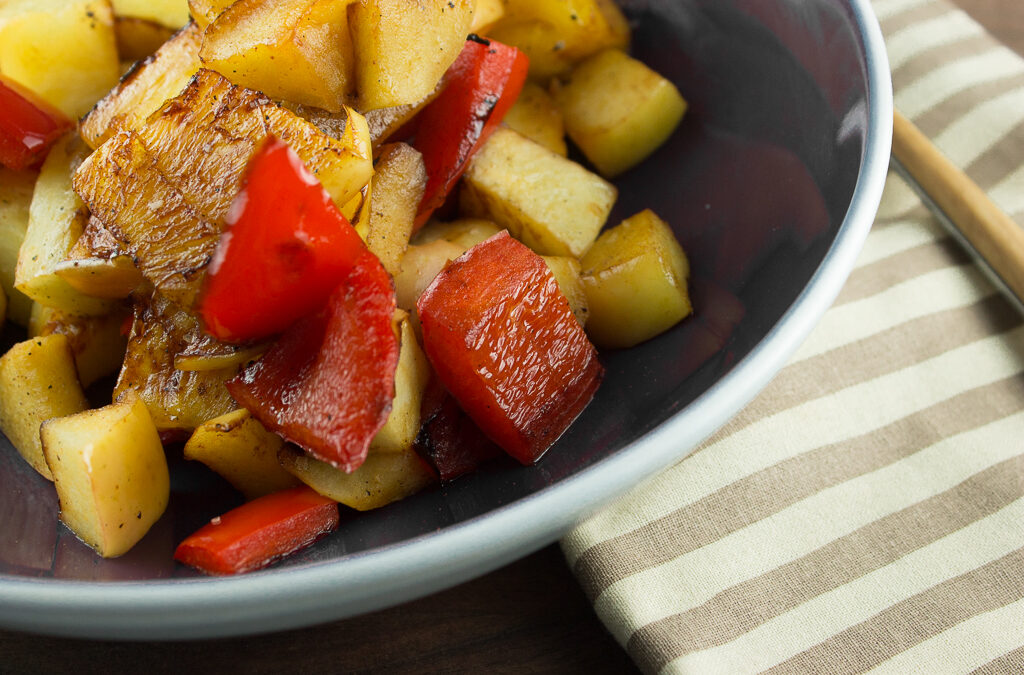 Grilled Pineapple and Bell Pepper Salad